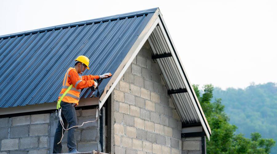 Expert new roof installation services in Coulter, IA